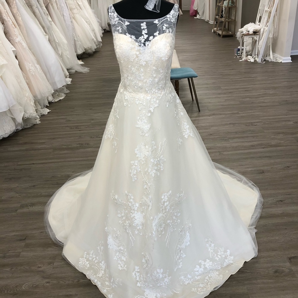 Modest Lace High Neck Tulle Wedding Dress